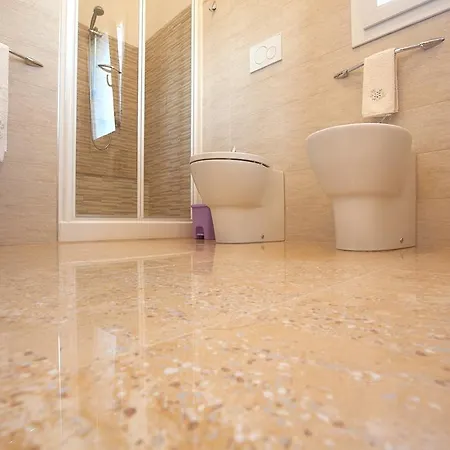 Daniele فيلة بوزالو